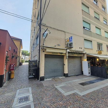 Appartamento In Centro A 30M Dal Mare Spotorno Extérieur photo